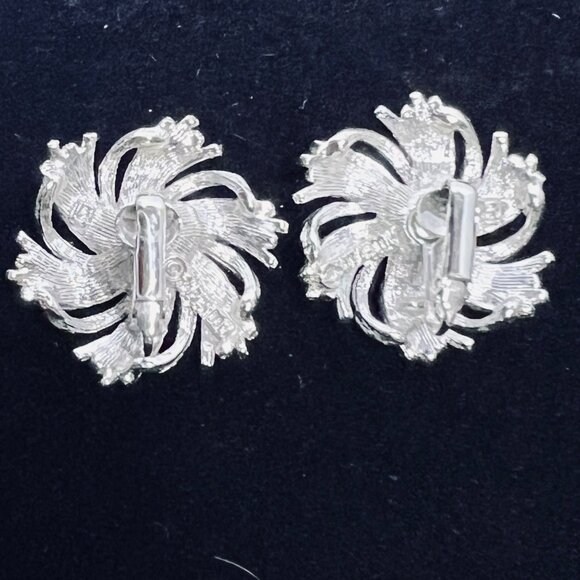 Vintage Sarah Coventry Silver Tone And Faux Pearl Spiral Clip On Earrings (5658) - Picture 4 of 5